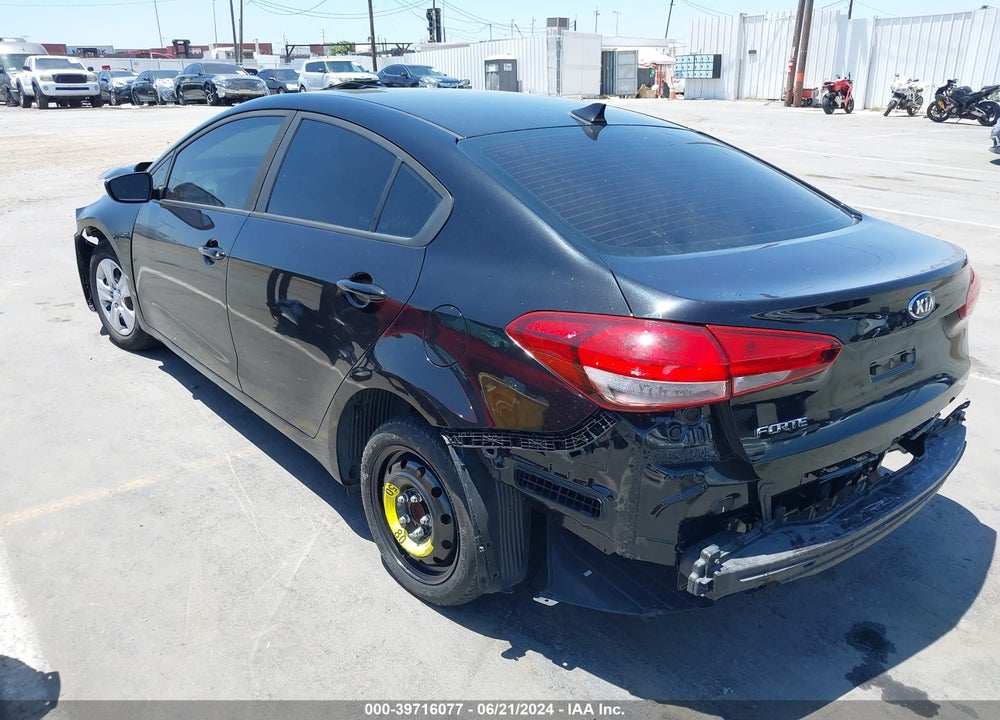 2018 KIA FORTE LX VIN: 3KPFK4A73JE168943
