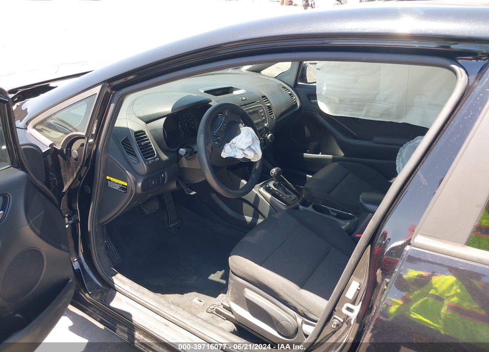 2018 KIA FORTE LX VIN: 3KPFK4A73JE168943