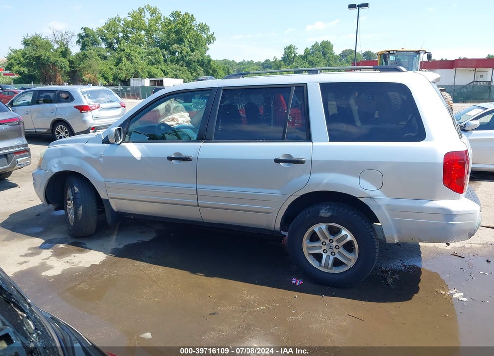 2005 HONDA PILOT VIN: 5FNYF18425B039566