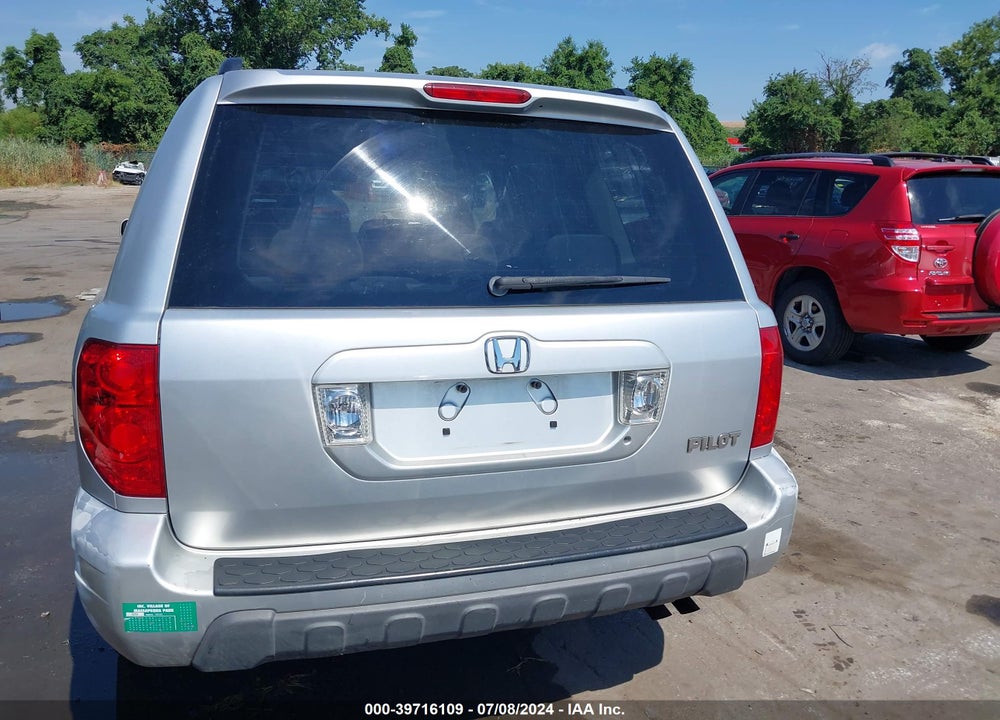 2005 HONDA PILOT VIN: 5FNYF18425B039566
