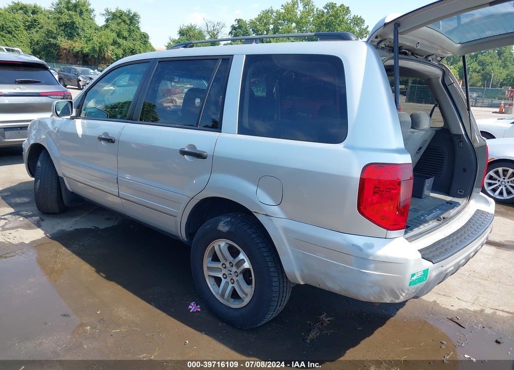 2005 HONDA PILOT VIN: 5FNYF18425B039566