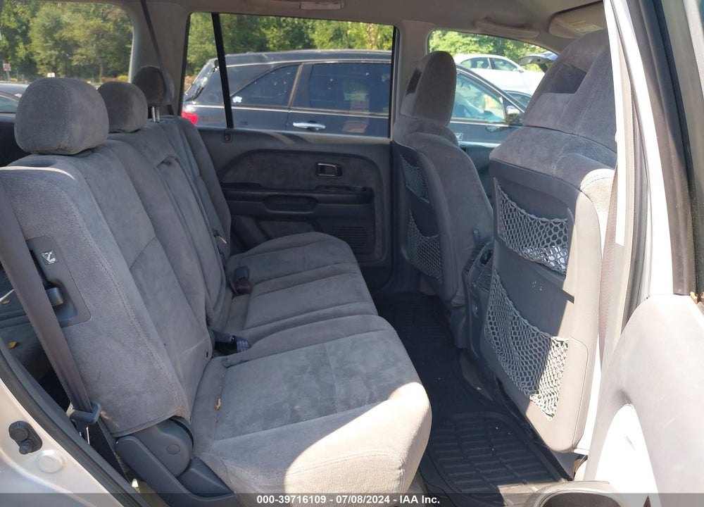 2005 HONDA PILOT VIN: 5FNYF18425B039566