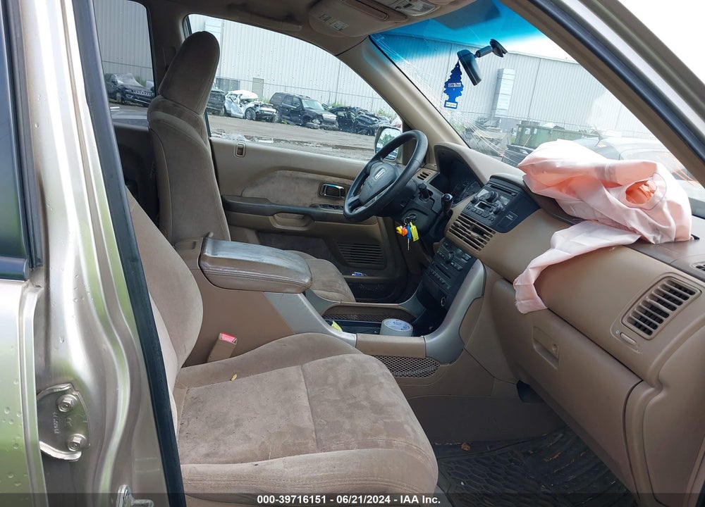2005 HONDA PILOT VIN: 5FNYF18485B008595