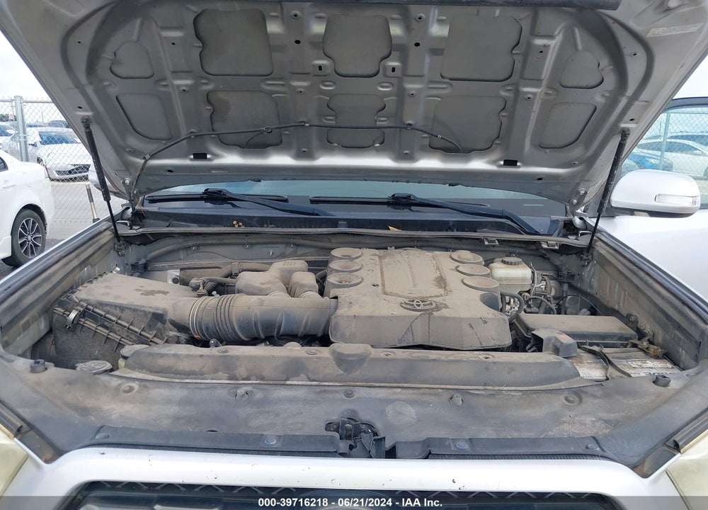 2010 TOYOTA 4RUNNER SR5 V6 VIN: JTEZU5JR2A5011846