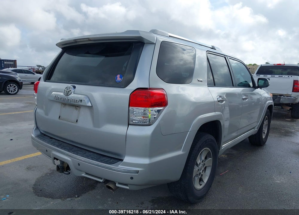 2010 TOYOTA 4RUNNER SR5 V6 VIN: JTEZU5JR2A5011846