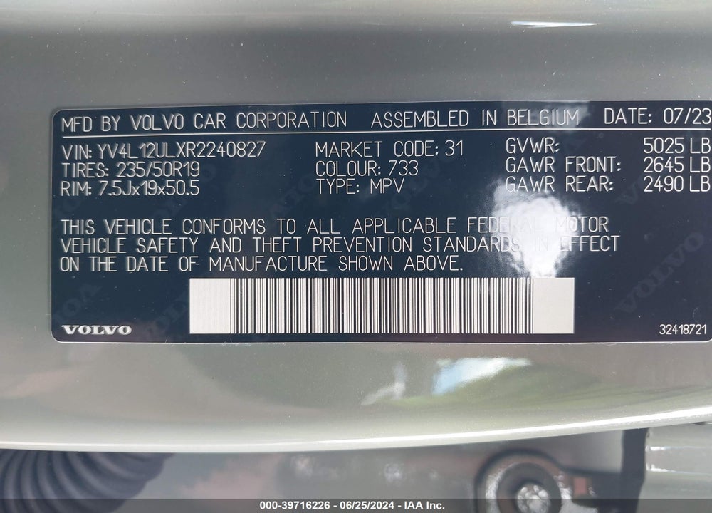 2024 VOLVO XC40 B5 PLUS DARK THEME VIN: YV4L12ULXR2240827