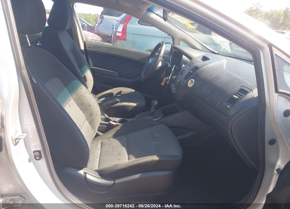 2015 KIA FORTE LX VIN: KNAFX4A61F5429527