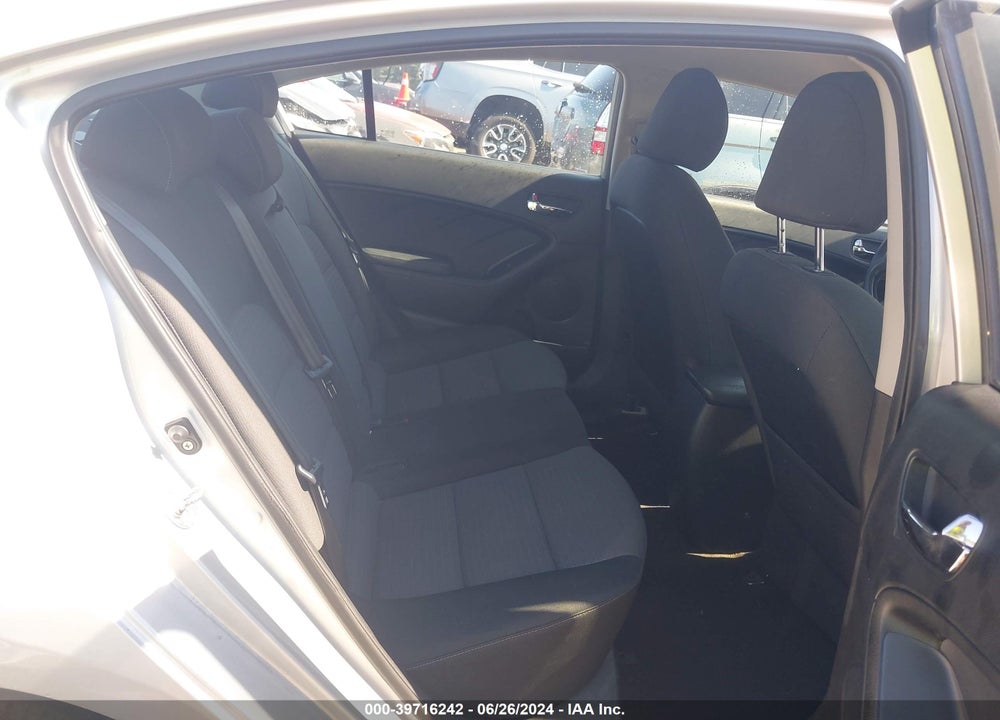 2015 KIA FORTE LX VIN: KNAFX4A61F5429527