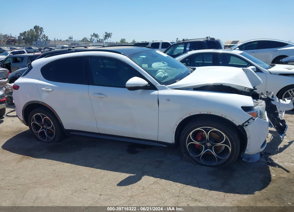 2022 ALFA ROMEO STELVIO TI AWD VIN: ZASPAKBN6N7D32322