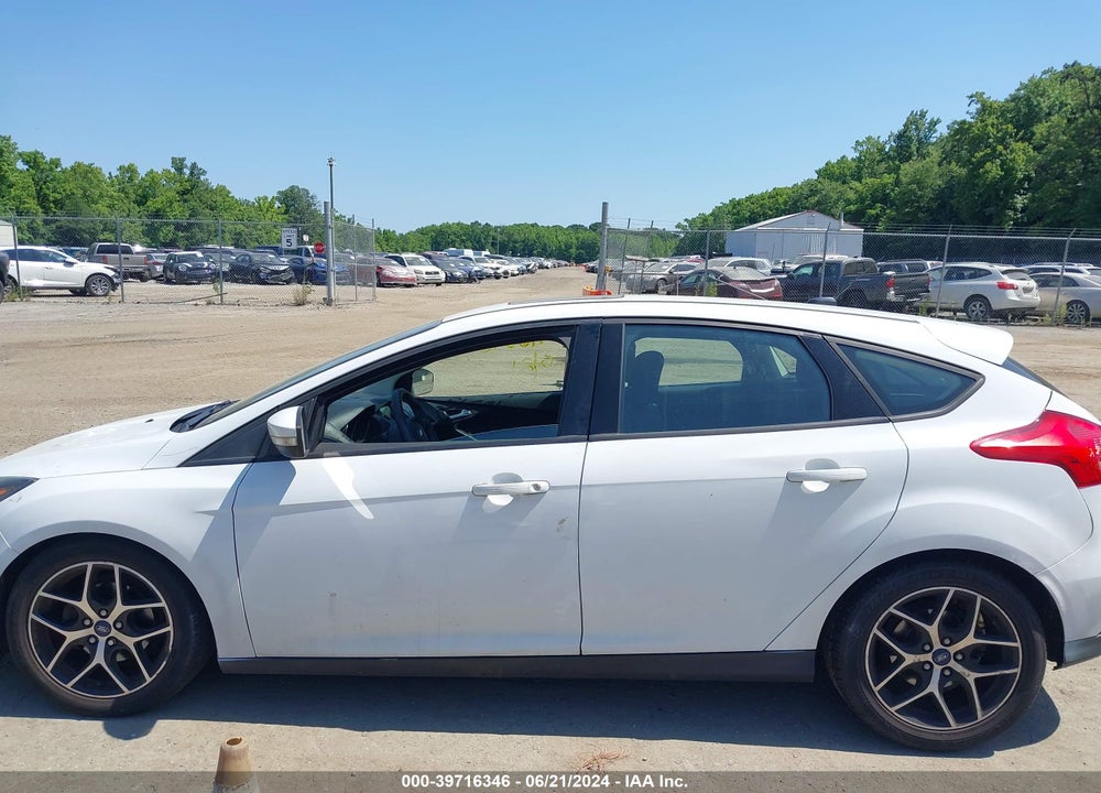 2018 FORD FOCUS SEL VIN: 1FADP3M29JL308915