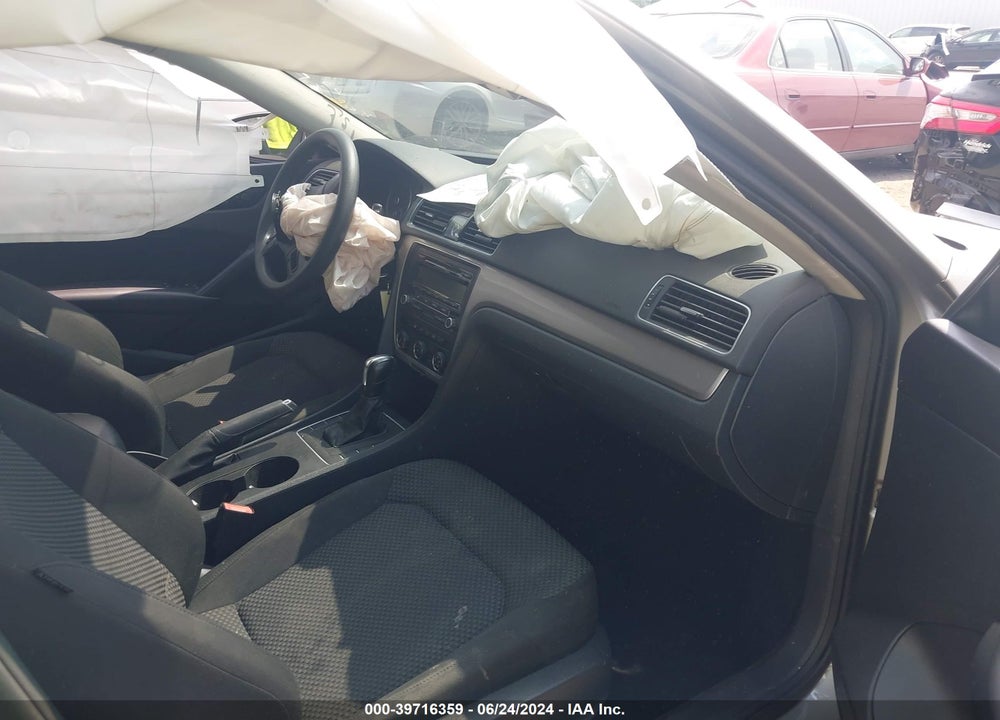 2014 VOLKSWAGEN PASSAT 2.5L S VIN: 1VWAP7A37EC011498