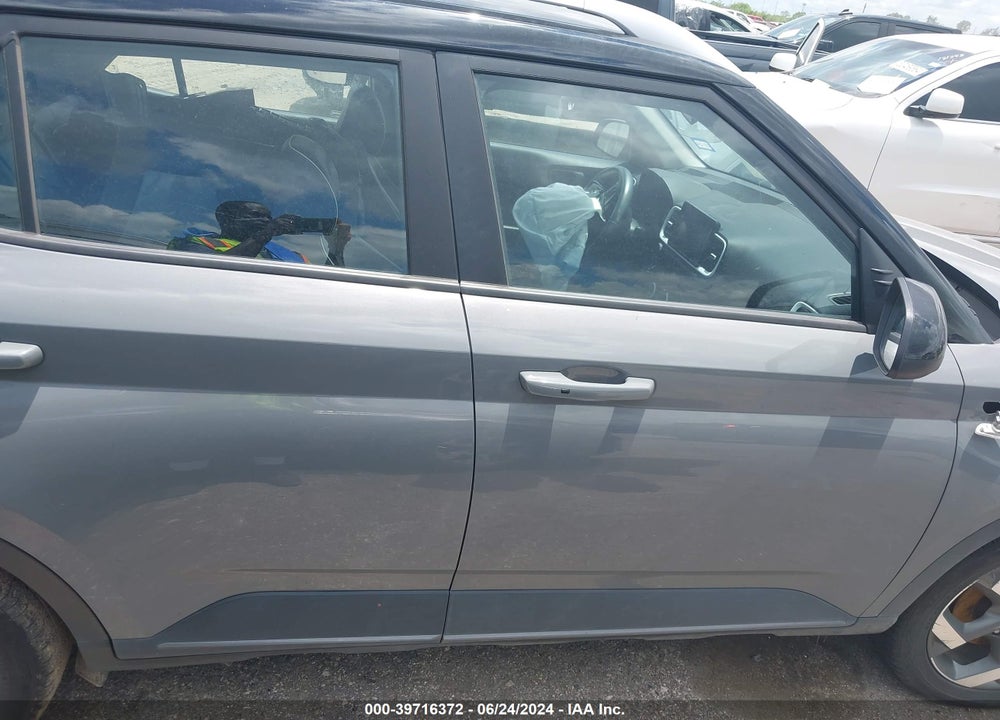 2022 HYUNDAI VENUE LIMITED VIN: KMHRC8A34NU164417