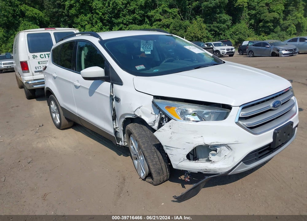 2018 FORD ESCAPE SE VIN: 1FMCU9GD3JUA43980