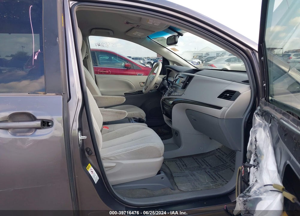 2013 TOYOTA SIENNA LE V6 8 PASSENGER VIN: 5TDKK3DC0DS307793