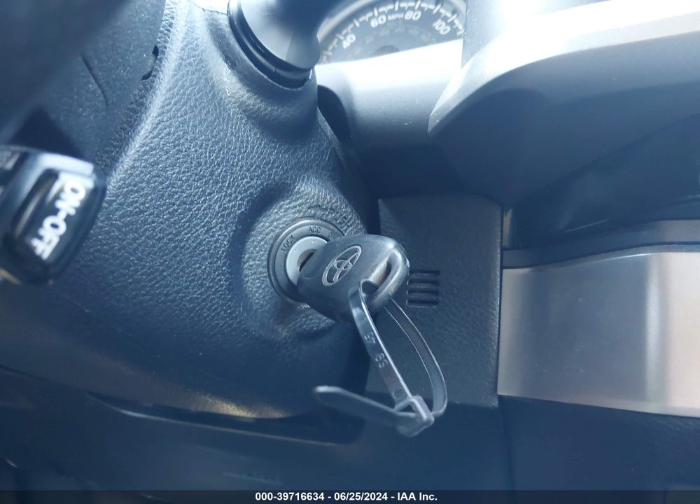 2017 TOYOTA TACOMA SR5 V6 VIN: 3TMCZ5AN6HM104592