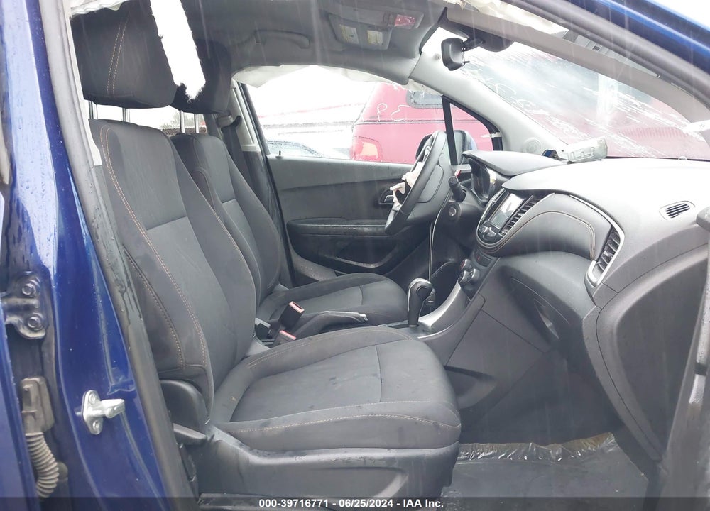 2017 CHEVROLET TRAX LT VIN: 3GNCJLSB8HL202827