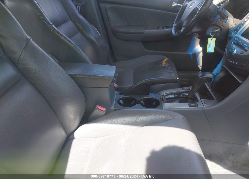 2007 HONDA ACCORD 2.4 EX VIN: 1HGCM56737A084498