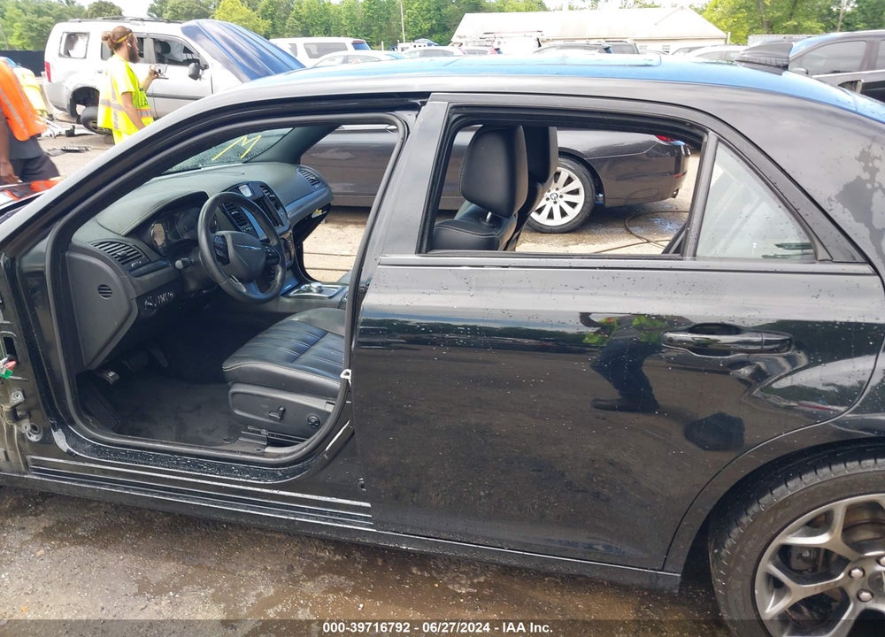 2015 CHRYSLER 300 VIN: 2C3CCABG2FH921620