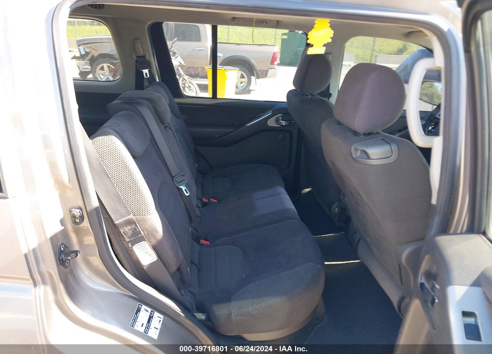 2006 NISSAN PATHFINDER SE VIN: 5N1AR18W46C637663