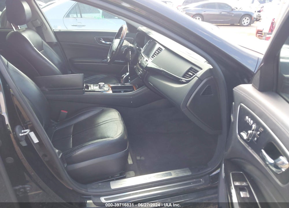 2016 KIA K900 LUXURY 3.8L VIN: KNALU4D31G6031470