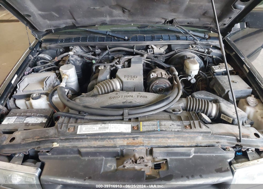 2003 CHEVROLET S-10 LS VIN: 1GCCS14H438250912