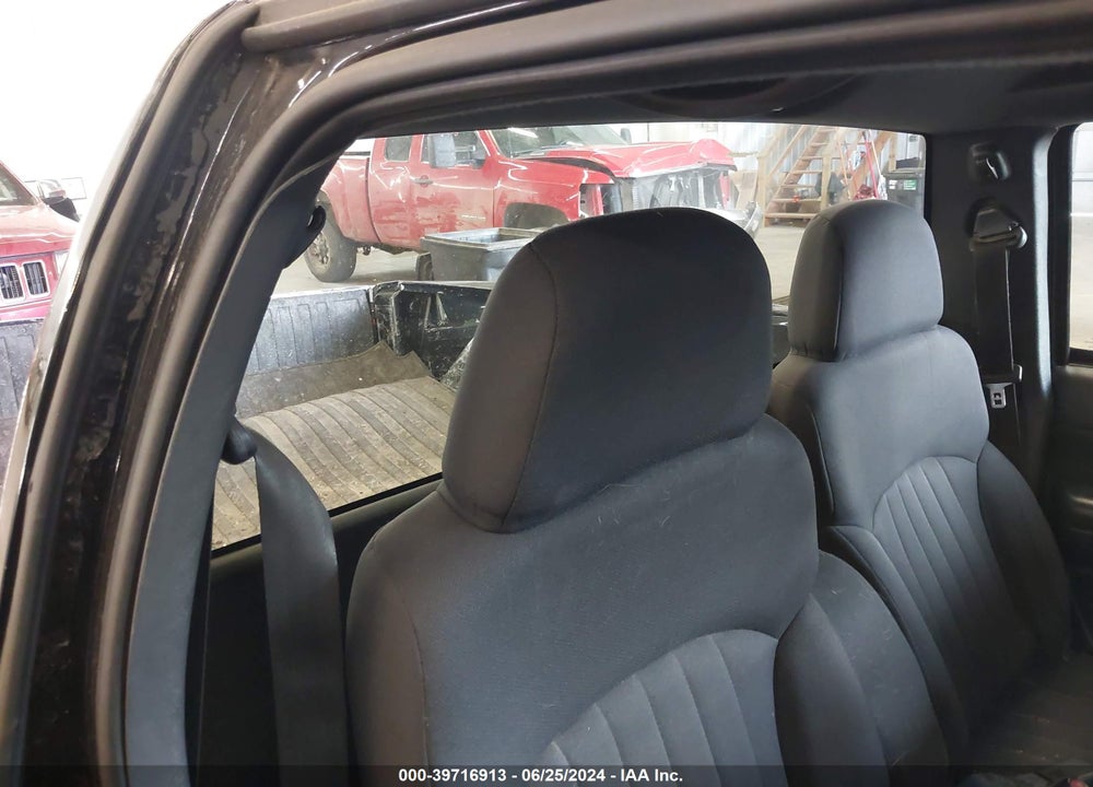 2003 CHEVROLET S-10 LS VIN: 1GCCS14H438250912