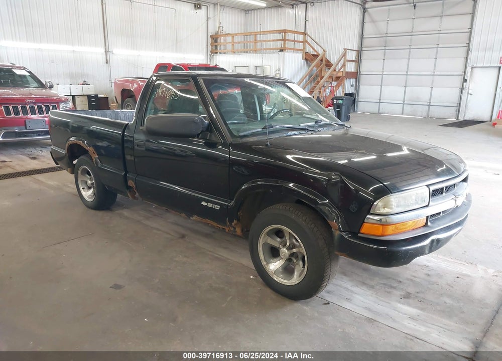 2003 CHEVROLET S-10 LS VIN: 1GCCS14H438250912