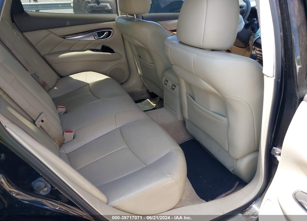 2011 INFINITI M37X VIN: JN1BY1AR5BM374252