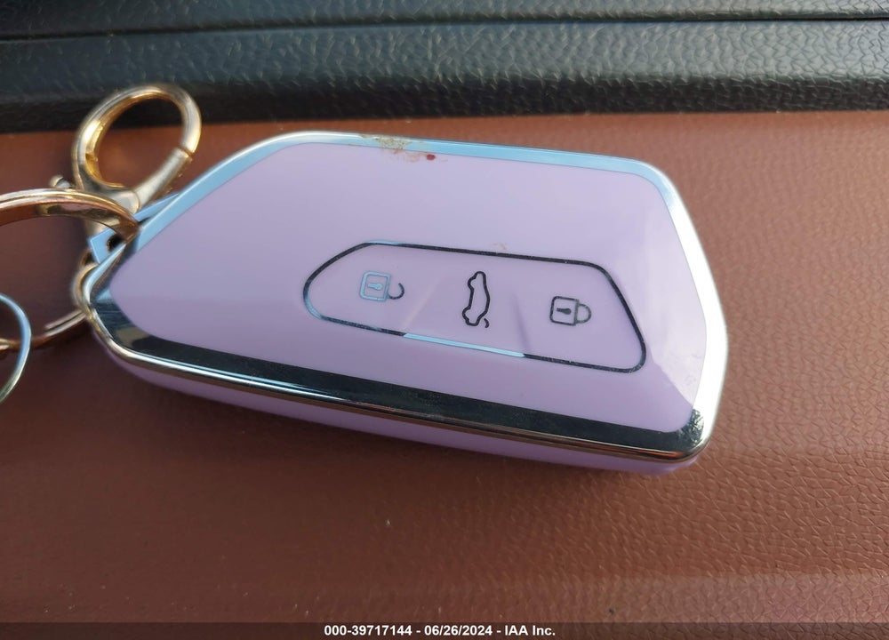 2021 VOLKSWAGEN ID.4 PRO S VIN: WVGTMPE26MP060930