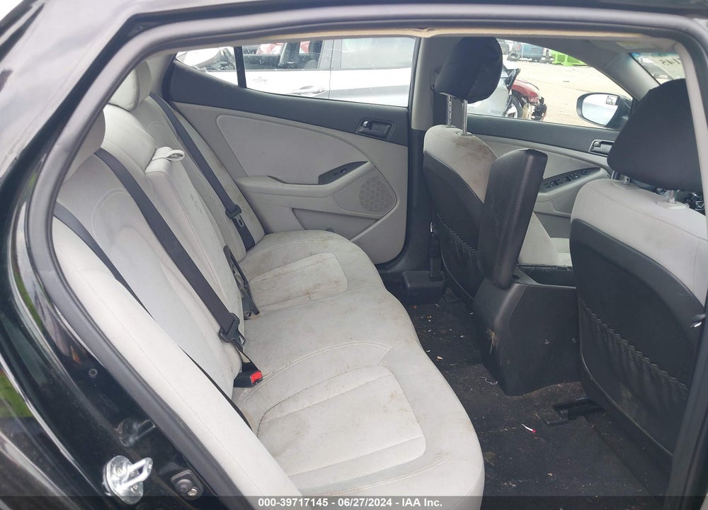 2011 KIA OPTIMA VIN: KNAGM4A72B5148272