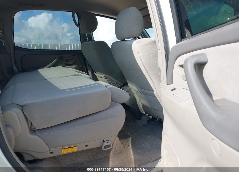 2006 TOYOTA TUNDRA SR5 V8 VIN: 5TBET341X6S558289