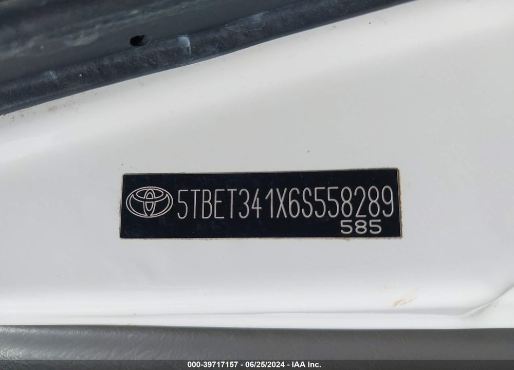2006 TOYOTA TUNDRA SR5 V8 VIN: 5TBET341X6S558289