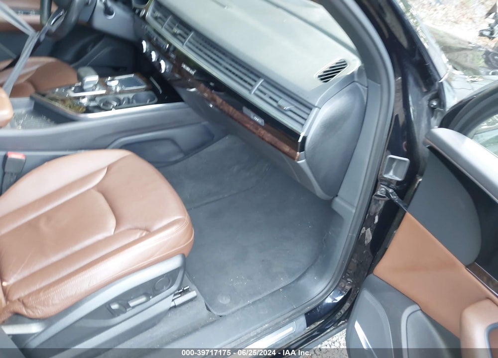 2017 AUDI Q7 3.0T PREMIUM VIN: WA1LAAF75HD055837