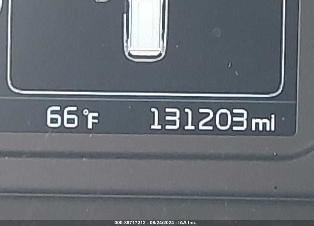 2018 KIA SORENTO 2.4L LX VIN: 5XYPGDA34JG368090