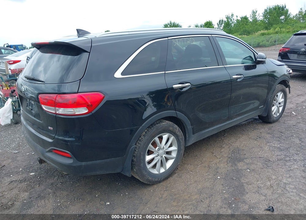 2018 KIA SORENTO 2.4L LX VIN: 5XYPGDA34JG368090
