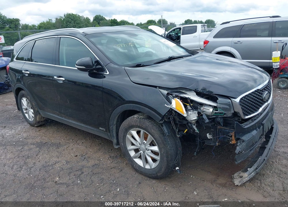 2018 KIA SORENTO 2.4L LX VIN: 5XYPGDA34JG368090