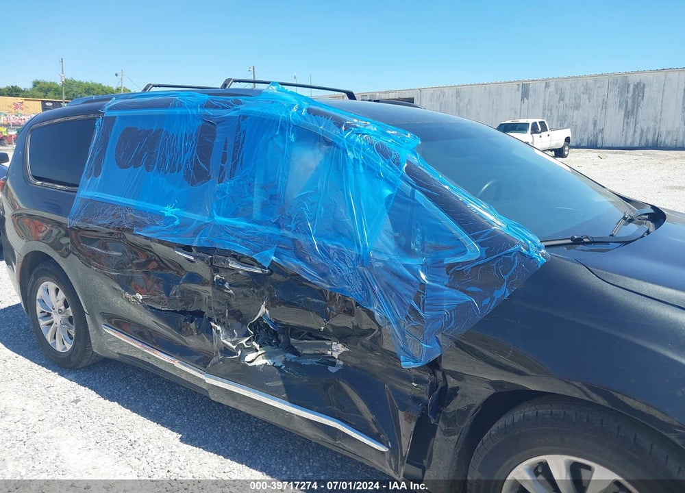 2018 CHRYSLER PACIFICA TOURING L PLUS VIN: 2C4RC1EG3JR312458
