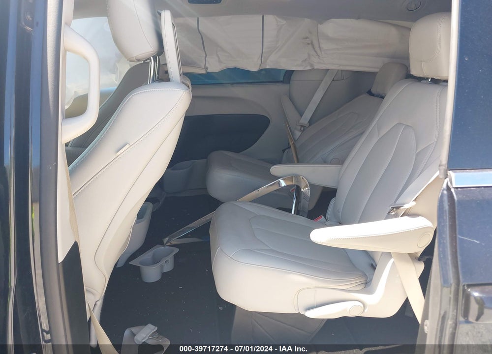 2018 CHRYSLER PACIFICA TOURING L PLUS VIN: 2C4RC1EG3JR312458