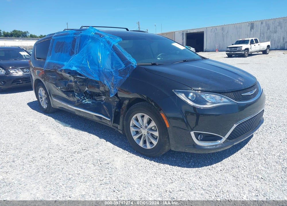2018 CHRYSLER PACIFICA TOURING L PLUS VIN: 2C4RC1EG3JR312458