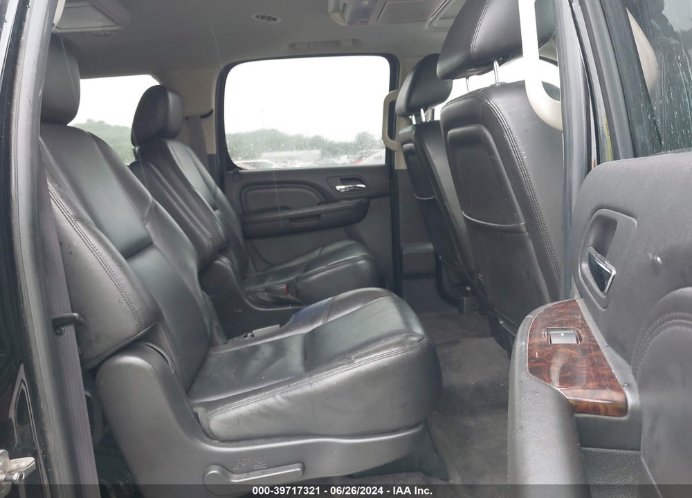 2011 GMC YUKON XL 1500 DENALI VIN: 1GKS2MEFXBR189914