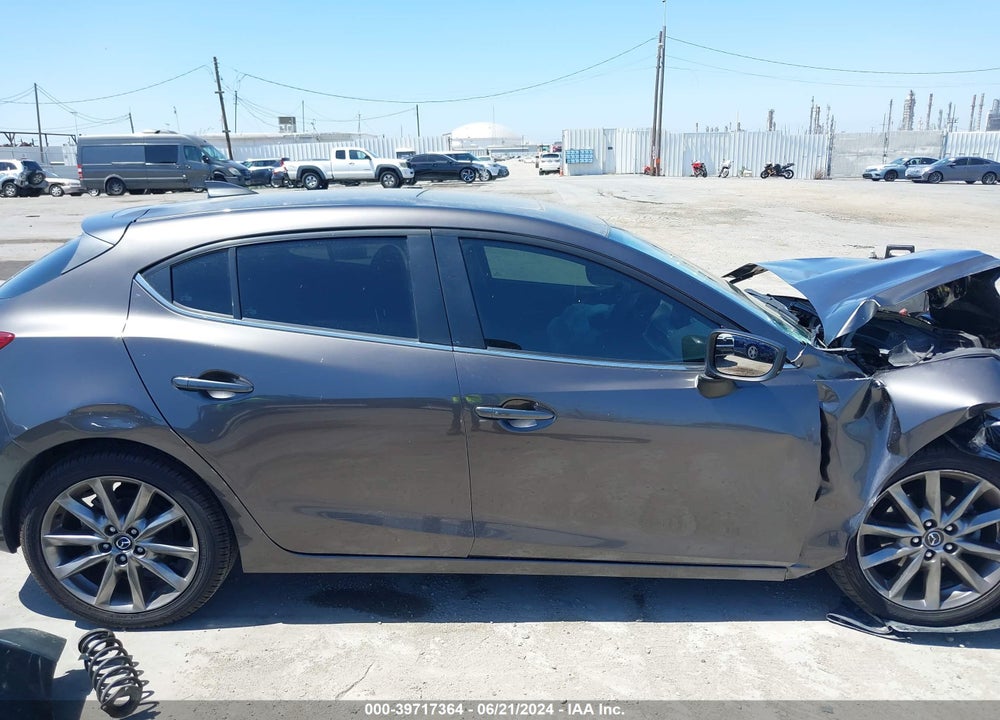 2018 MAZDA 3 TOURING VIN: 3MZBN1L32JM272891