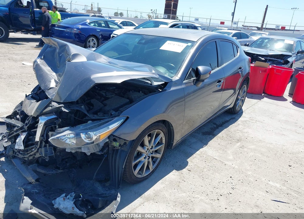 2018 MAZDA 3 TOURING VIN: 3MZBN1L32JM272891