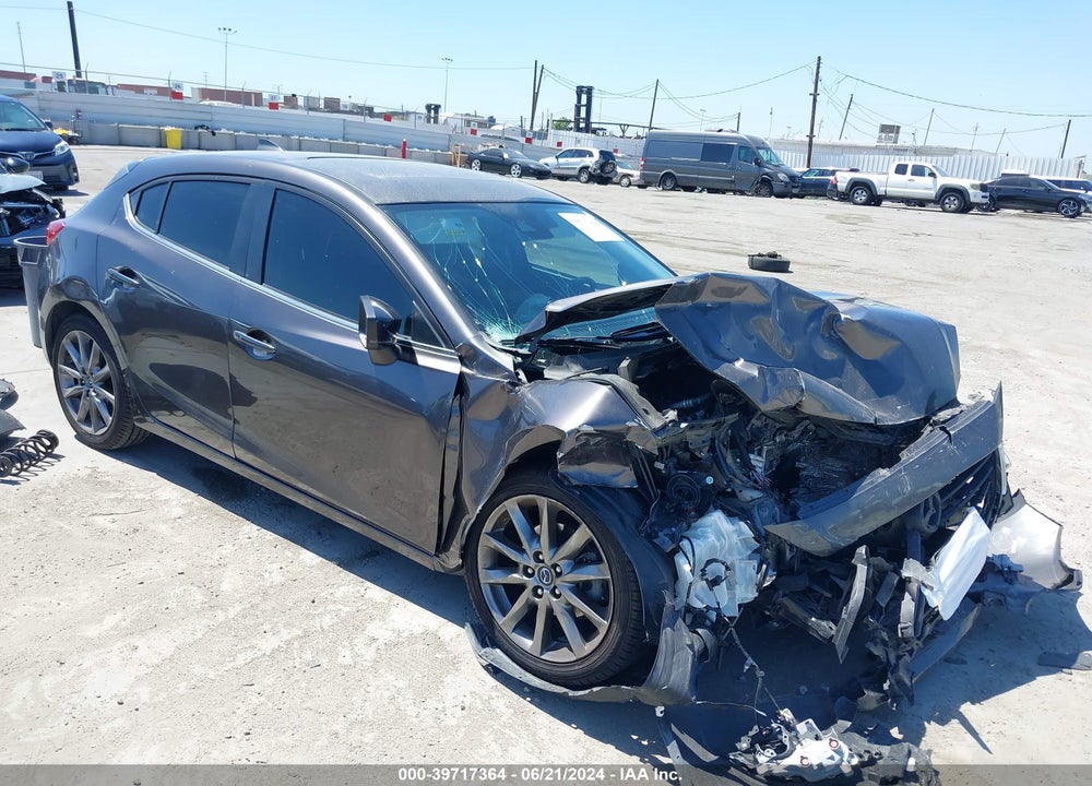 2018 MAZDA 3 TOURING VIN: 3MZBN1L32JM272891
