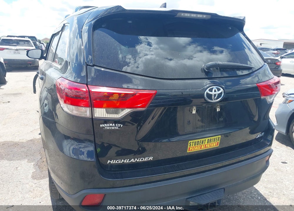 2019 TOYOTA HIGHLANDER XLE VIN: 5TDKZRFH4KS326996
