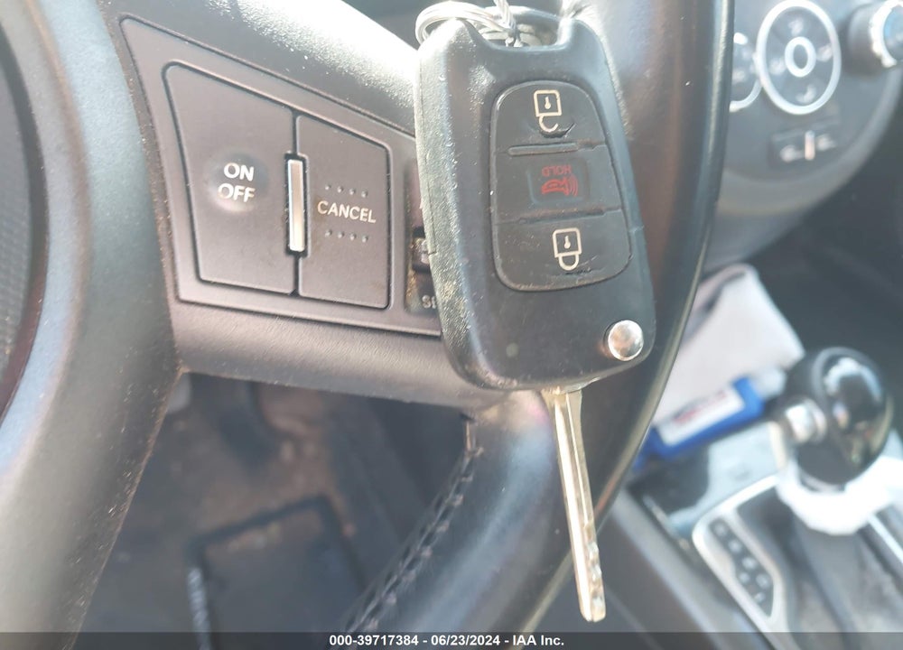 2013 KIA SOUL SPORT VIN: KNDJT2A60D7586450