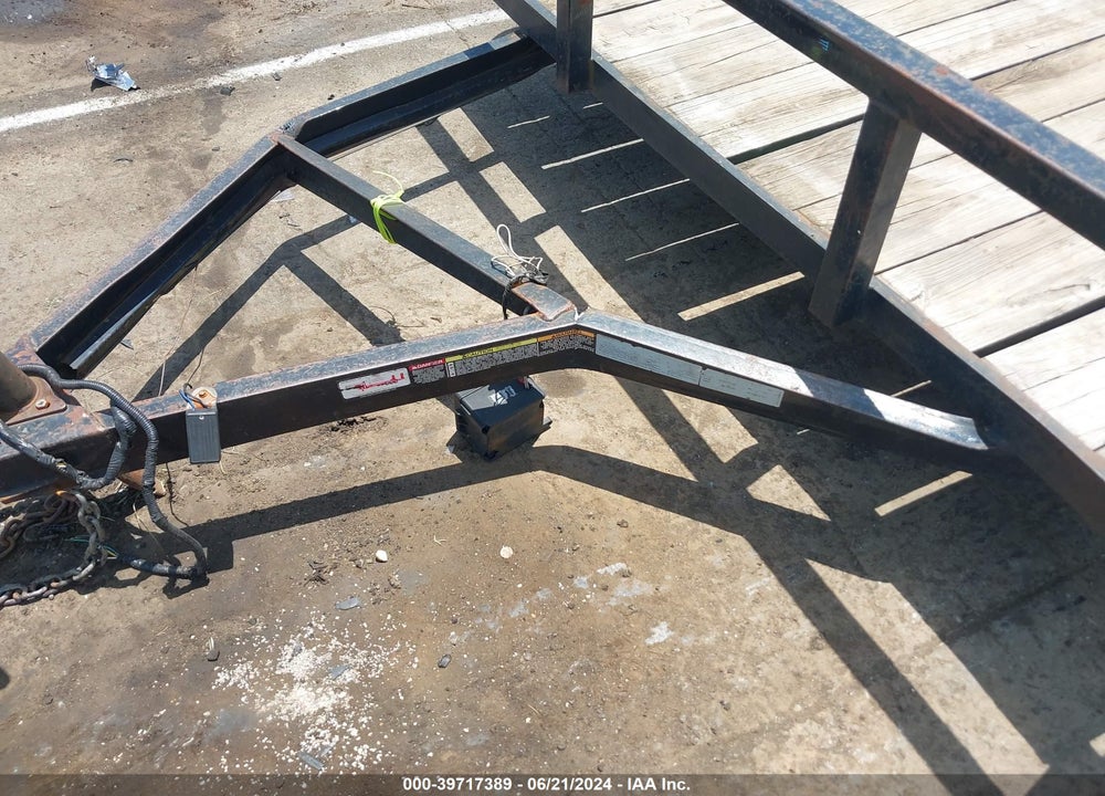 2019 SUPERIOR TRAILER VIN: 4M8ES1427KD000400