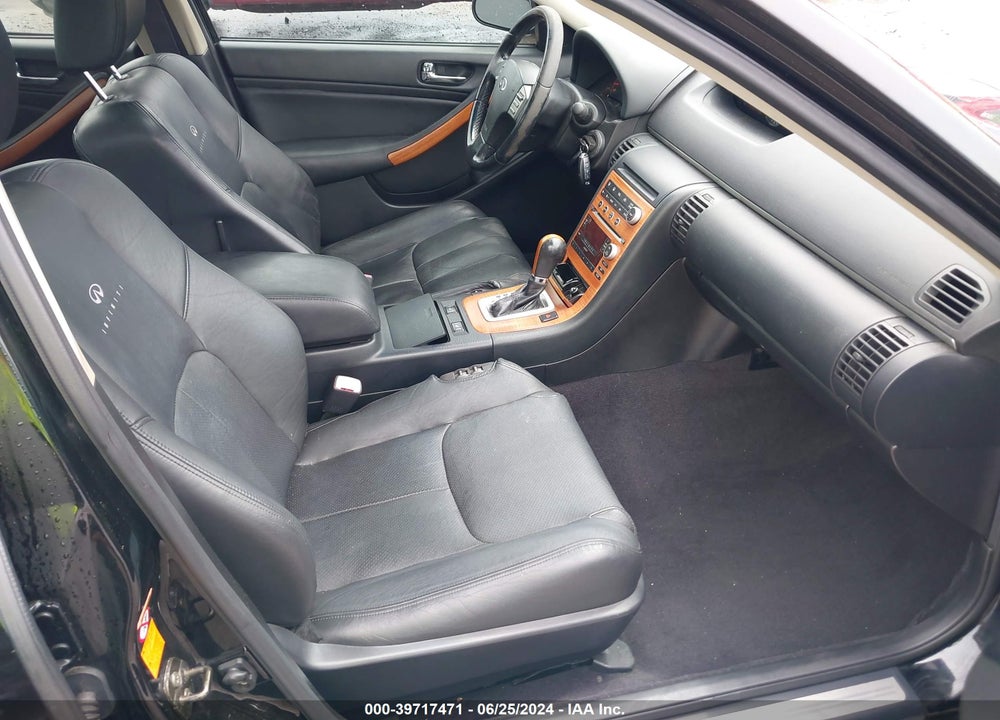 2005 INFINITI G35X VIN: JNKCV51FX5M314588