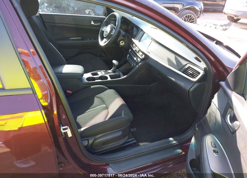 2020 KIA OPTIMA LX VIN: 5XXGT4L39LG400368