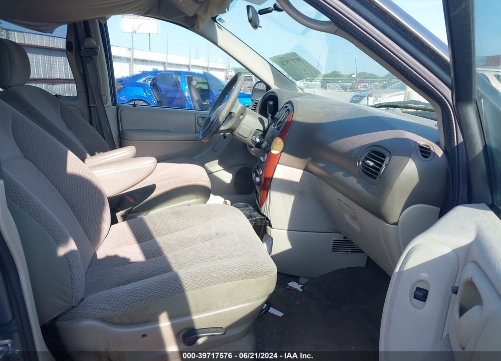 2007 CHRYSLER TOWN & COUNTRY VIN: 2A4GP44R97R236585