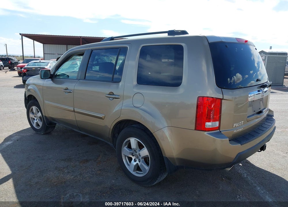 2011 HONDA PILOT EX-L VIN: 5FNYF4H52BB053330